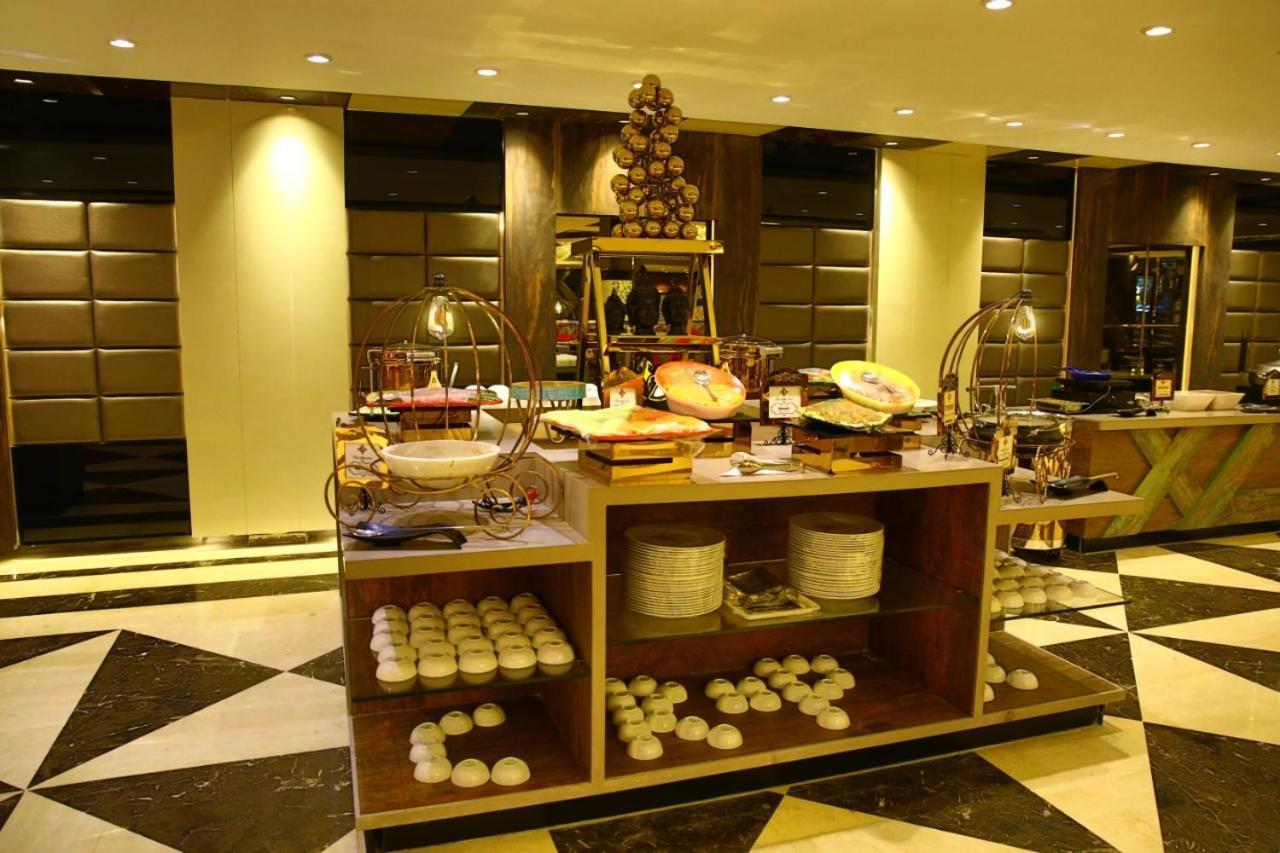 Hotel Crossroad Lucknow Eksteriør bilde