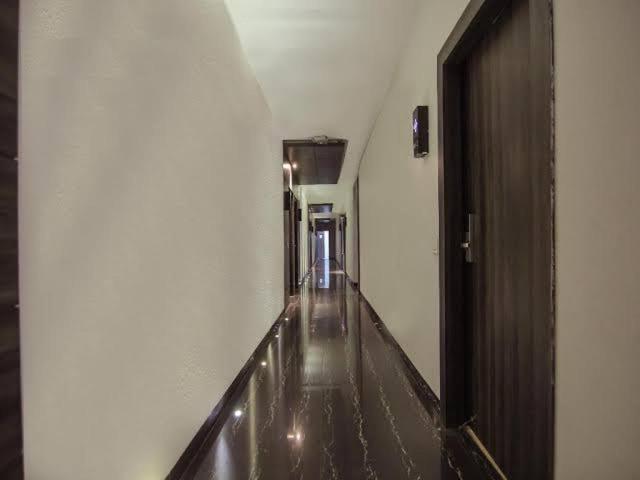 Hotel Crossroad Lucknow Eksteriør bilde